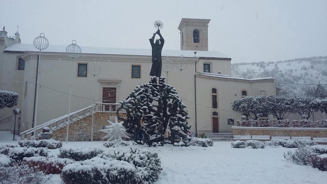 Hotel Di Cosmo San Giovanni Rotondo Exterior photo